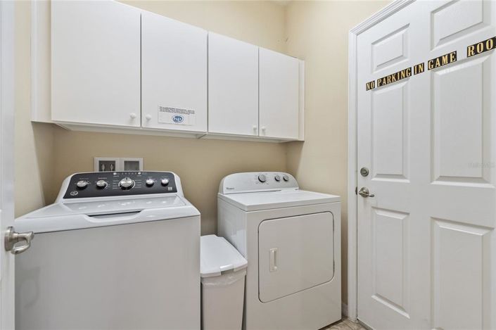 Image No.40-5 Bed Property for sale