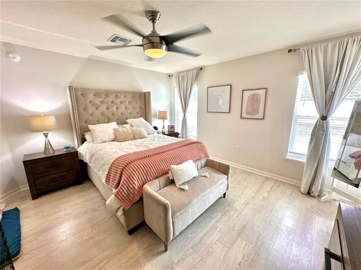 Image No.18-3 Bed Property for sale