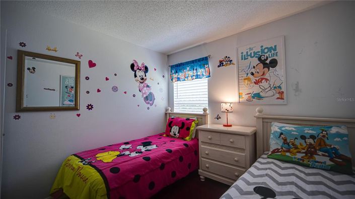 Image No.28-5 Bed Property for sale