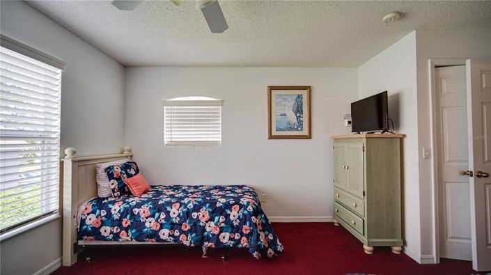 Image No.35-5 Bed Property for sale