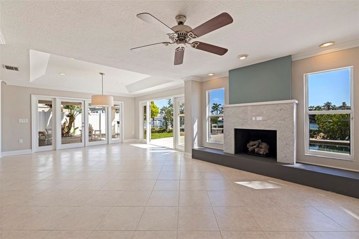 Image No.10-3 Bed Property for sale