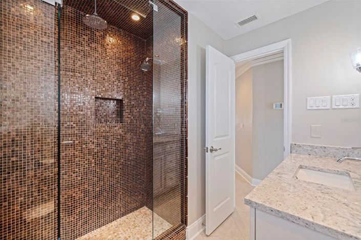 Image No.22-3 Bed Property for sale