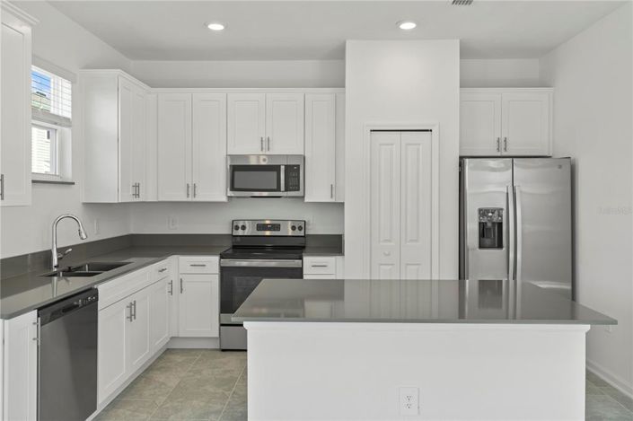 Image No.10-3 Bed Townhouse for sale