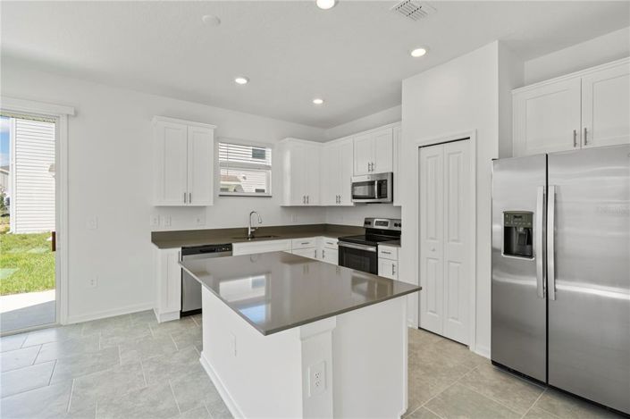 Image No.11-3 Bed Townhouse for sale