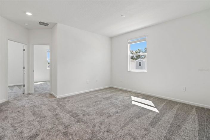 Image No.14-3 Bed Townhouse for sale