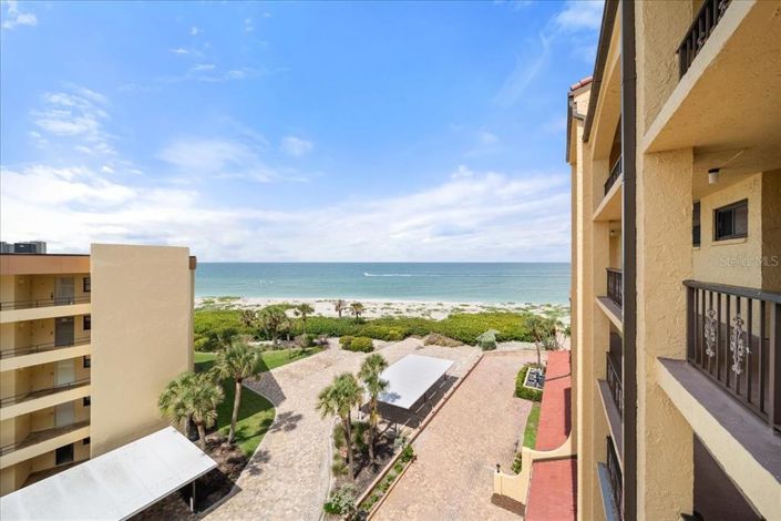 Image No.10-2 Bed Property for sale