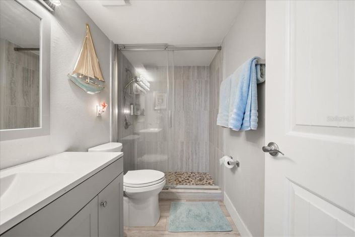 Image No.33-2 Bed Property for sale