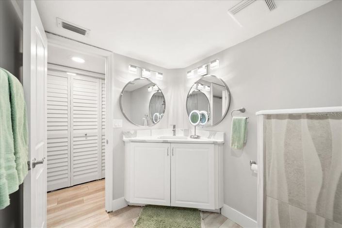 Image No.36-2 Bed Property for sale