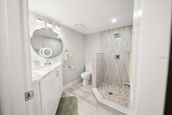 Image No.38-2 Bed Property for sale