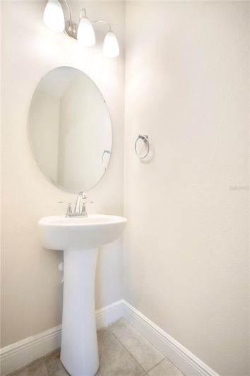 Image No.12-5 Bed Property for sale