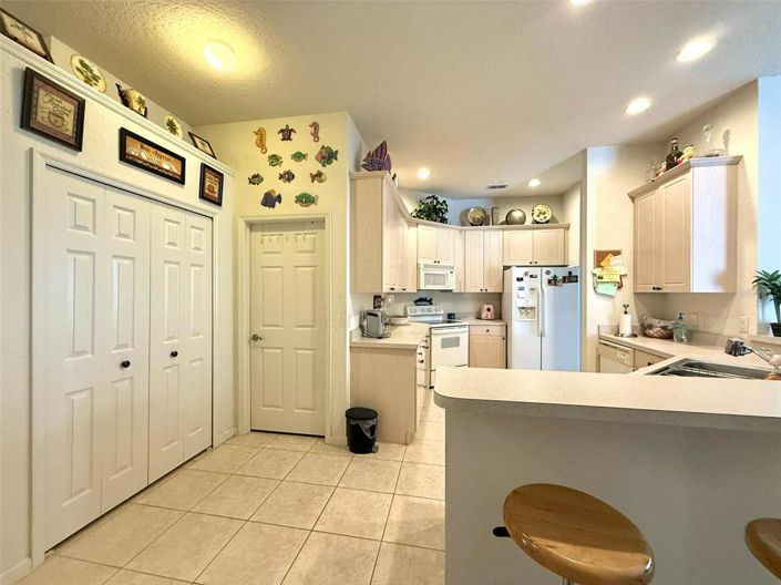 Image No.16-4 Bed Property for sale