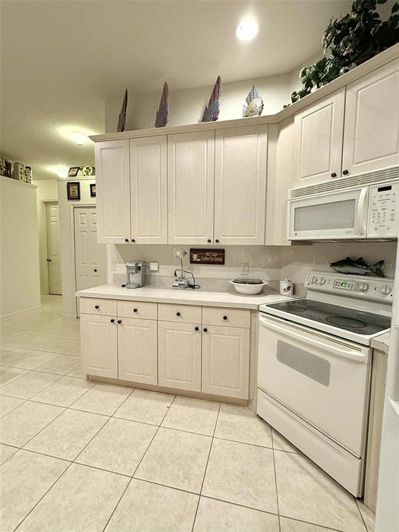 Image No.19-4 Bed Property for sale