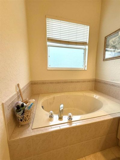 Image No.39-4 Bed Property for sale