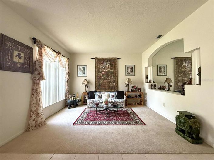 Image No.4-4 Bed Property for sale