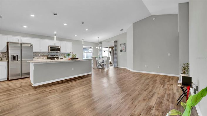 Image No.11-3 Bed Property for sale