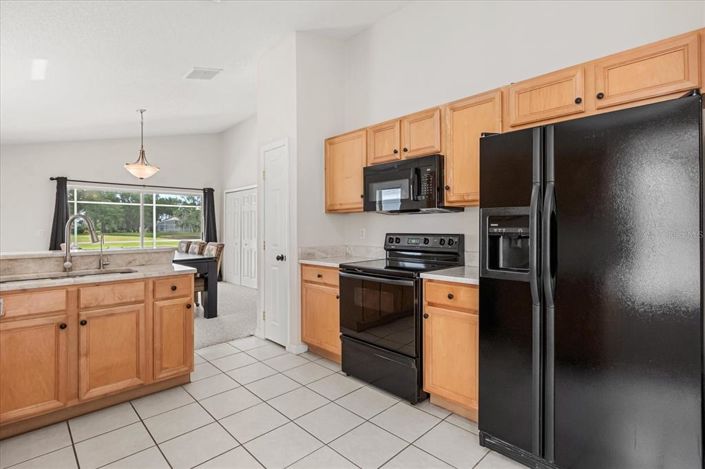 Image No.9-3 Bed Property for sale