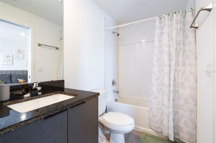 Image No.18-3 Bed Townhouse for sale