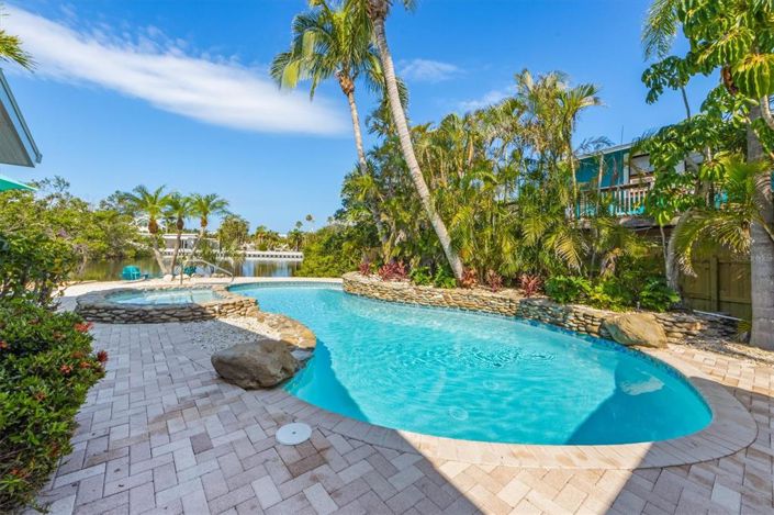 Image No.5-Propriété de 2 chambres à vendre à Holmes Beach