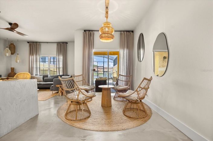 Image No.12-4 Bed Townhouse for sale