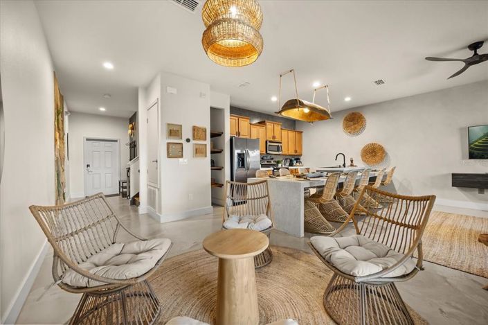 Image No.14-4 Bed Townhouse for sale