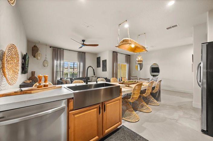 Image No.19-4 Bed Townhouse for sale