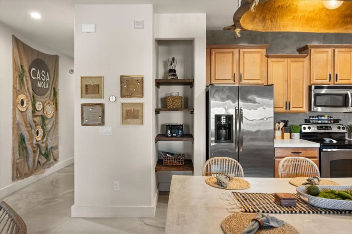 Image No.20-4 Bed Townhouse for sale