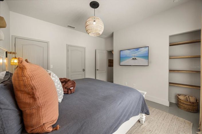 Image No.30-4 Bed Townhouse for sale