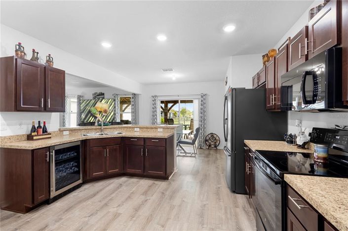 Image No.3-4 Bed Property for sale