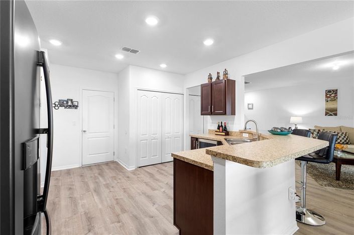 Image No.5-4 Bed Property for sale