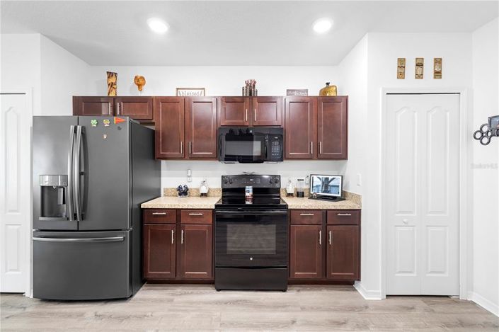 Image No.6-4 Bed Property for sale