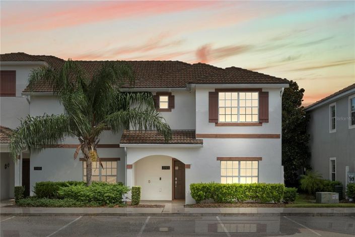 Image No.1-5 Bed Townhouse for sale