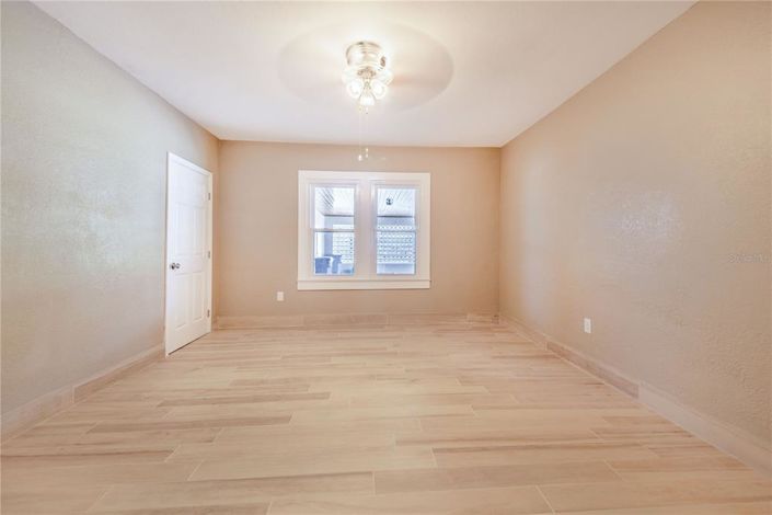 Image No.14-4 Bed Property for sale