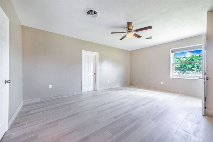 Image No.18-4 Bed Property for sale