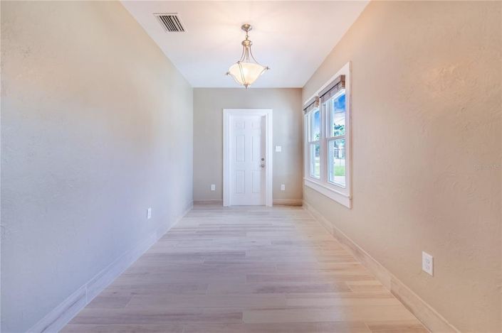 Image No.7-4 Bed Property for sale