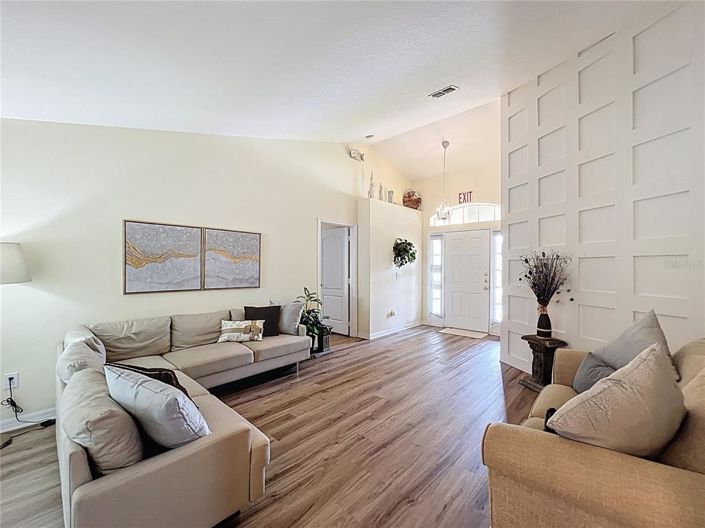 Image No.8-4 Bed Property for sale