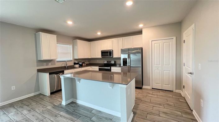 Image No.17-4 Bed Property for sale