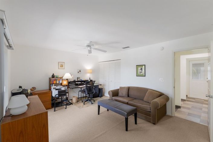 Image No.21-2 Bed Property for sale