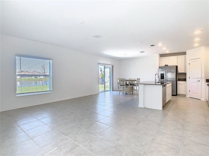 Image No.4-4 Bed Property for sale