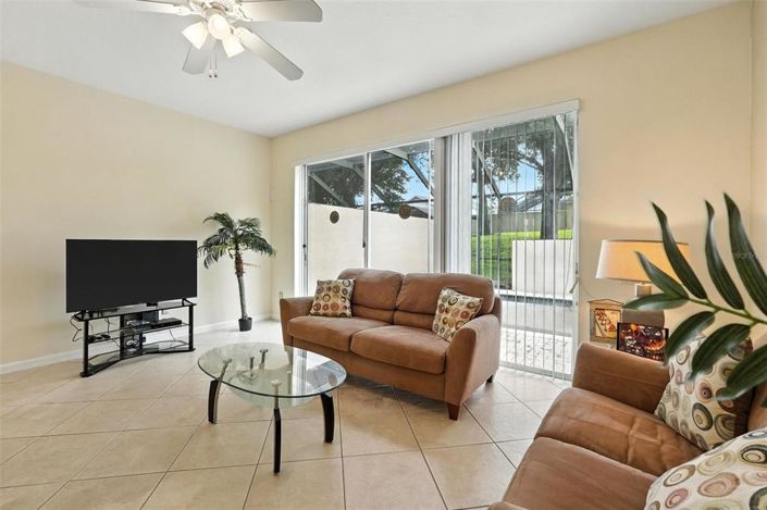 Image No.14-3 Bed Townhouse for sale