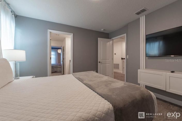 Image No.33-10 Bed Property for sale