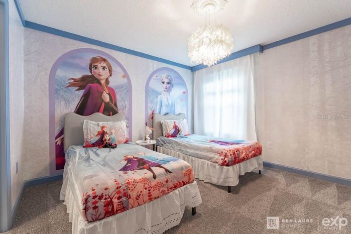 Image No.36-10 Bed Property for sale