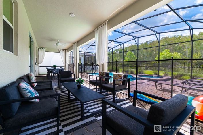 Image No.52-10 Bed Property for sale