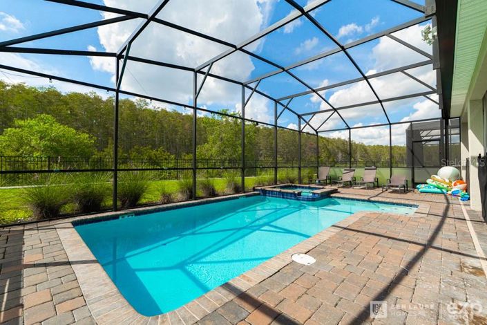 Image No.58-10 Bed Property for sale