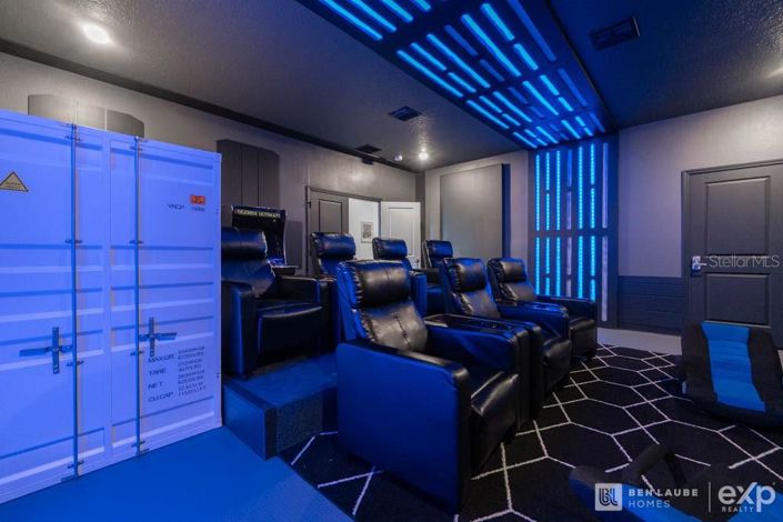 Image No.6-10 Bed Property for sale