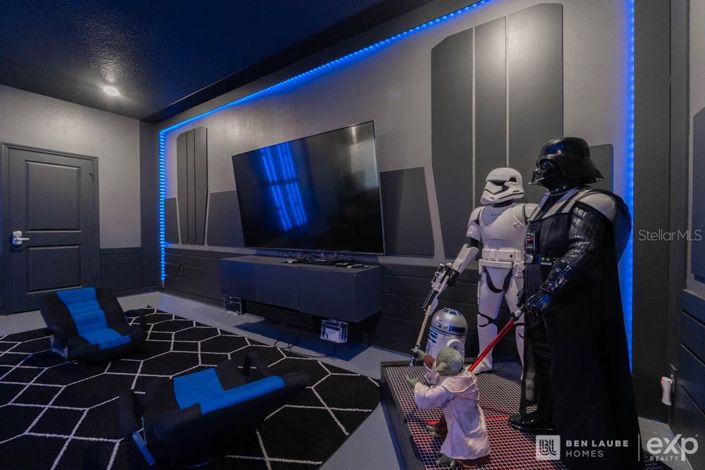 Image No.7-10 Bed Property for sale