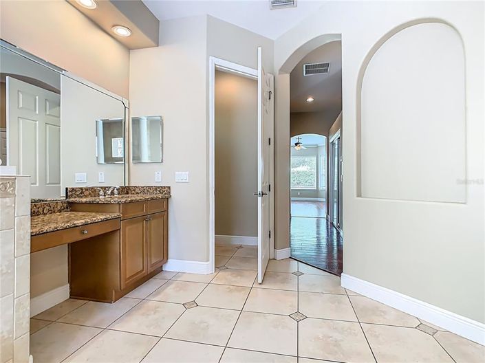 Image No.32-4 Bed Property for sale