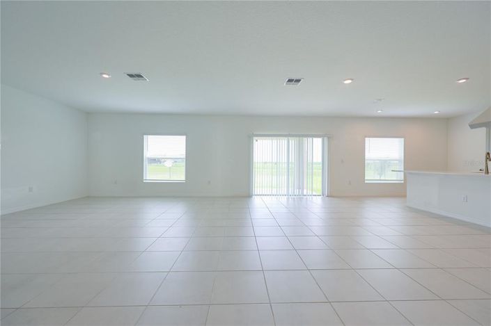 Image No.14-5 Bed Property for sale