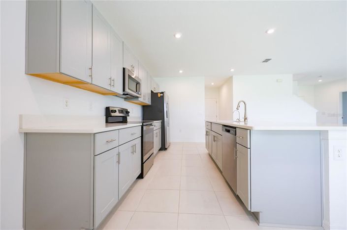 Image No.18-5 Bed Property for sale