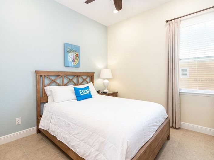 Image No.15-3 Bed Property for sale