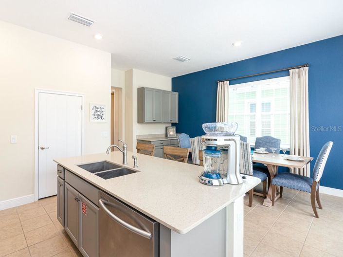 Image No.8-3 Bed Property for sale